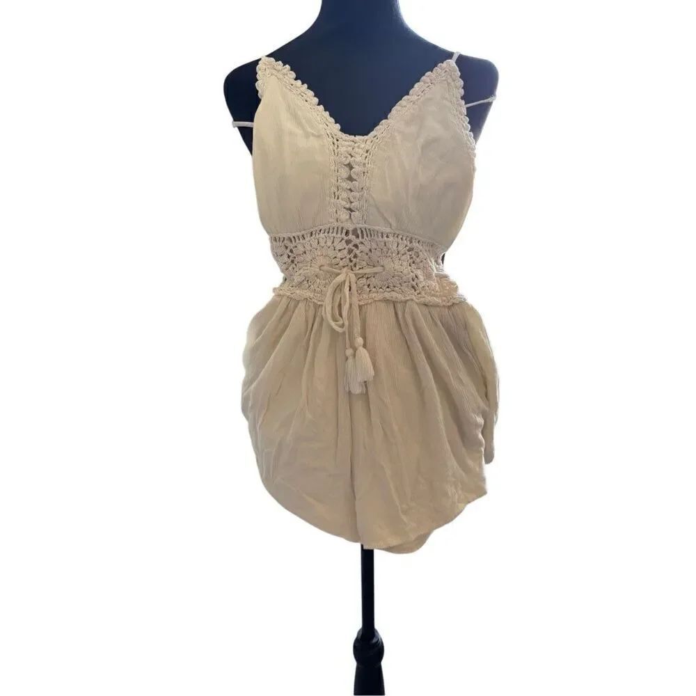 Cream boho style romper (XS)